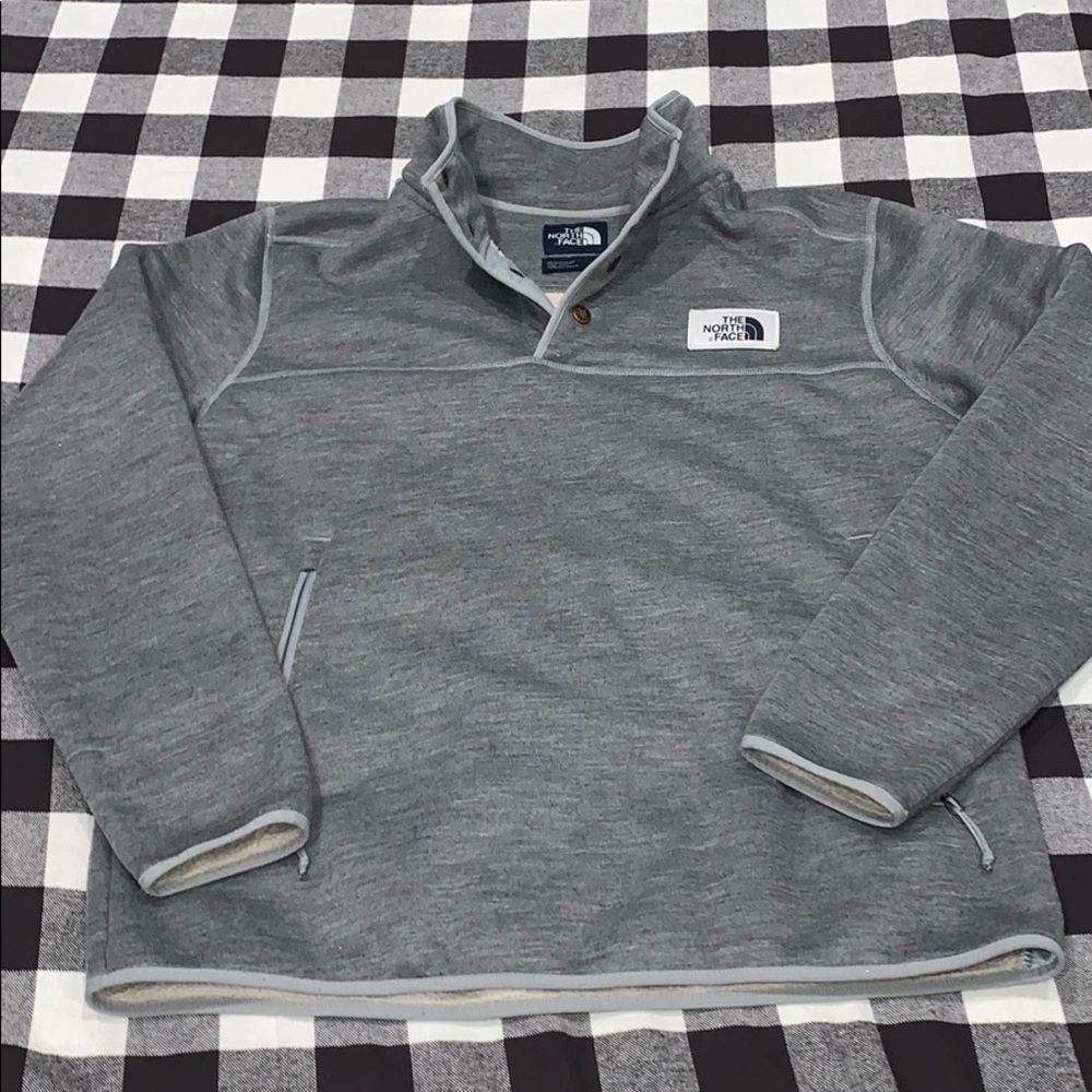 The North Face Gordon Lyons Gray Lightweight 1/4 snap Sweater